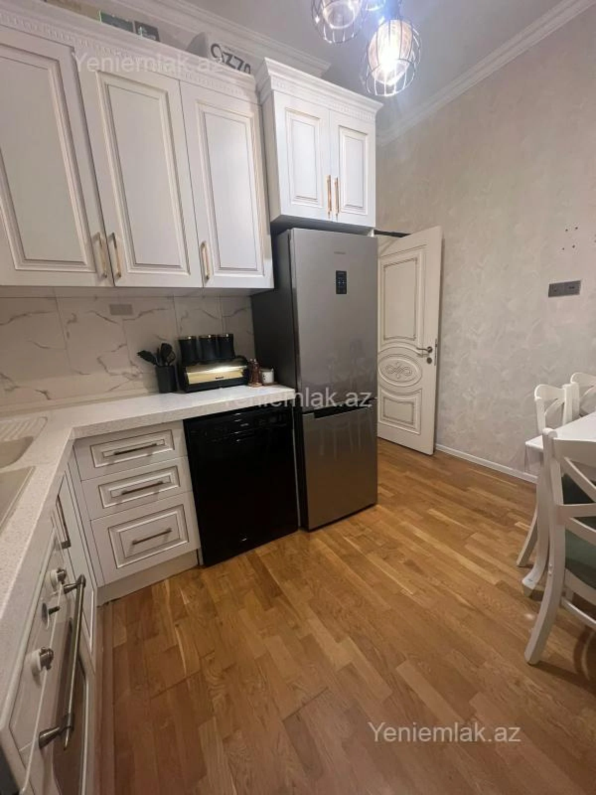 Satılır 2 otaqlı yeni tikili 70 m²