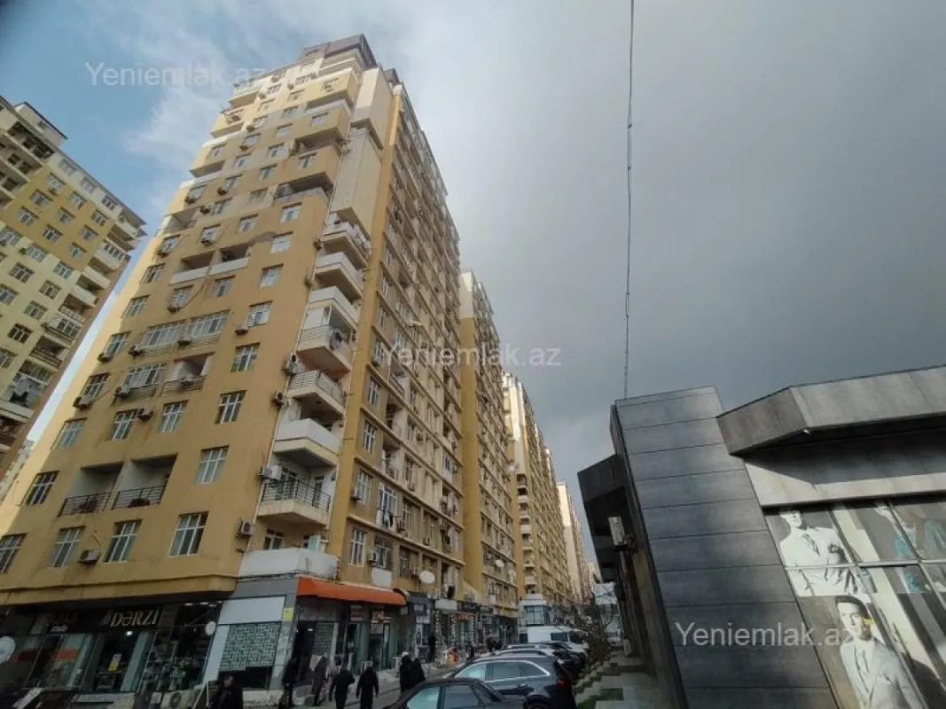 Satılır 3 otaqlı yeni tikili 147 m²