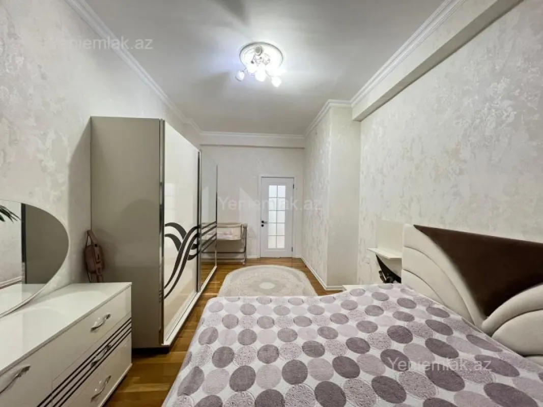 Satılır 3 otaqlı yeni tikili 147 m²