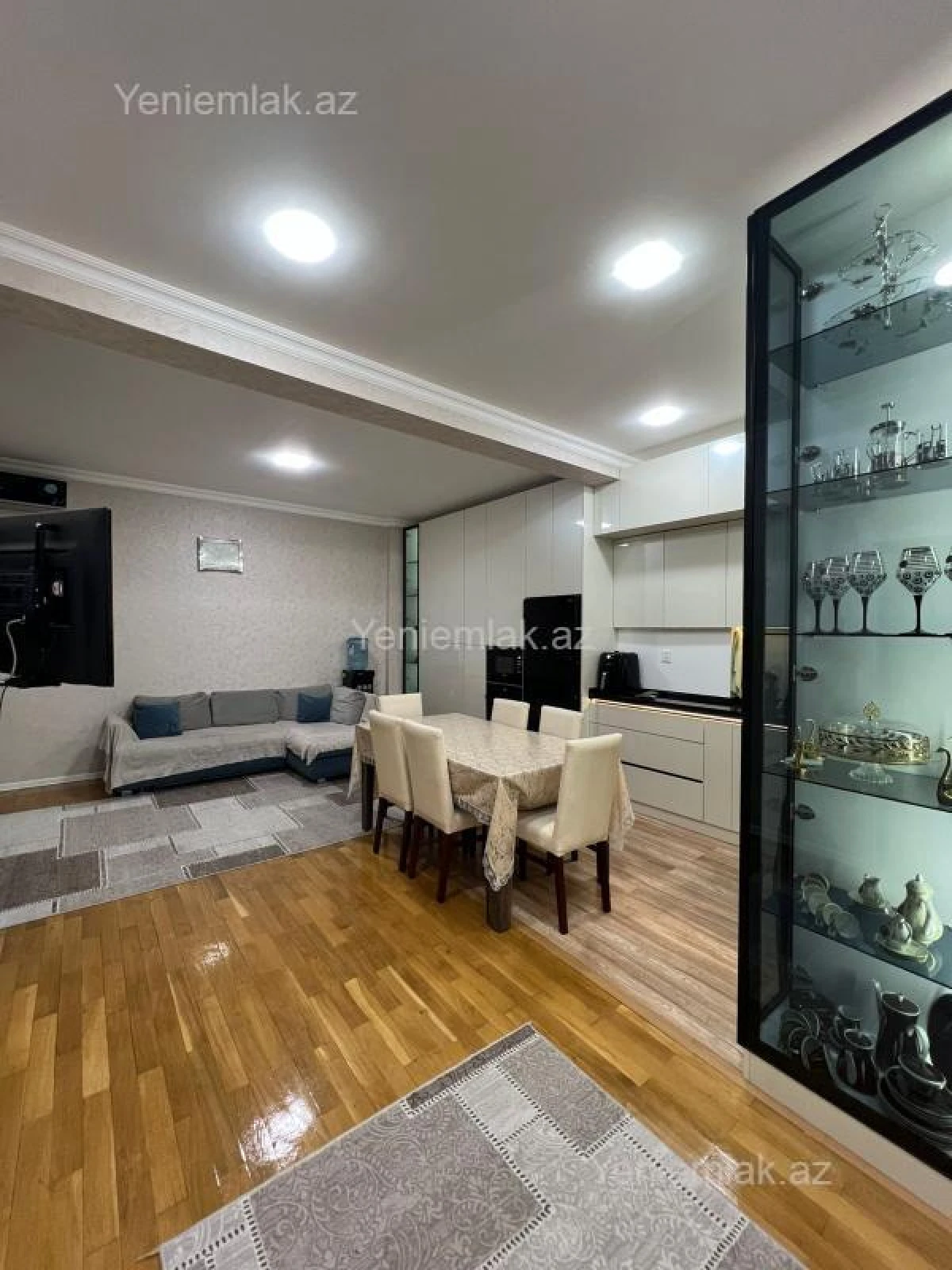 Satılır 3 otaqlı yeni tikili 147 m²