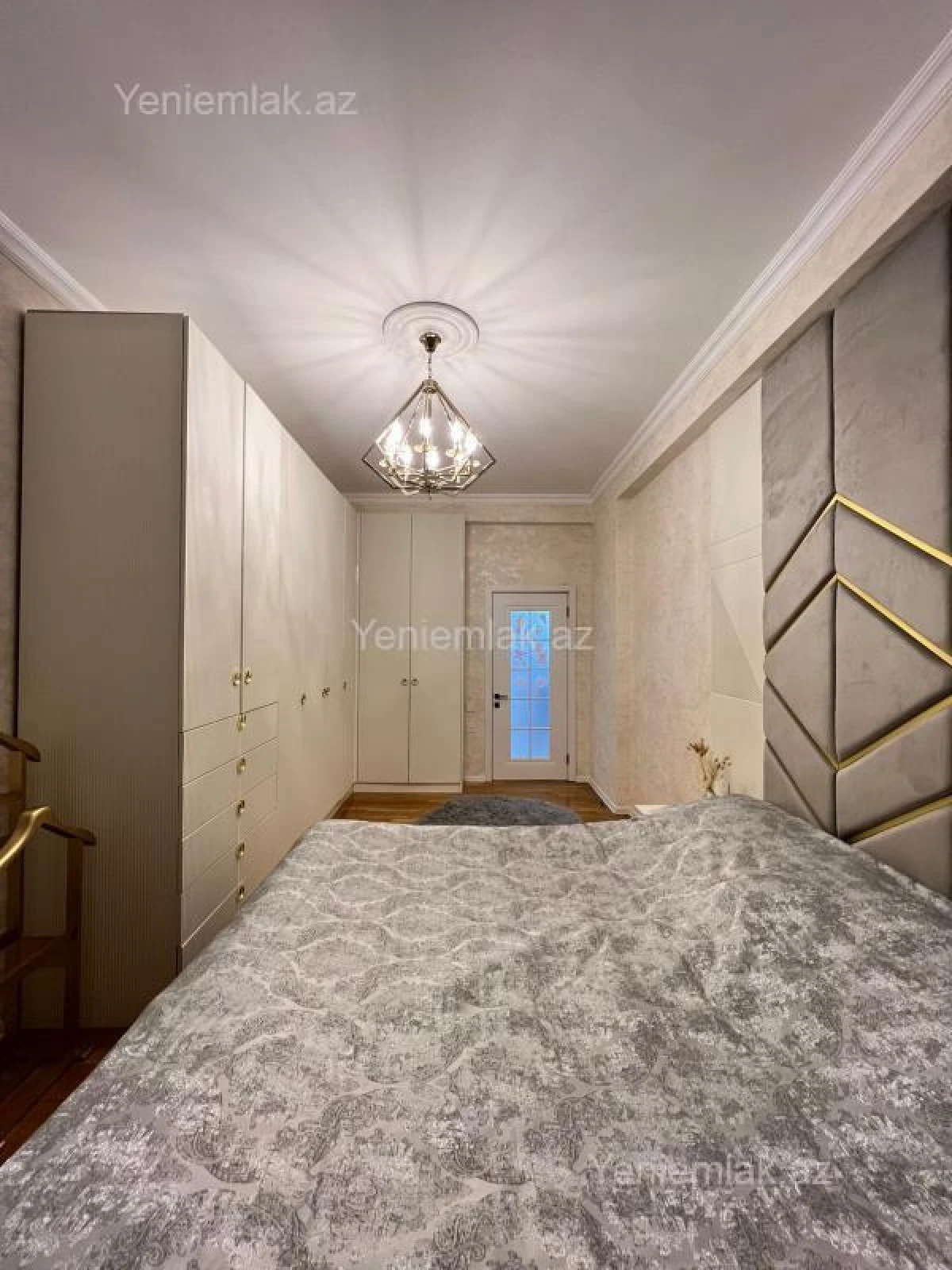 Satılır 3 otaqlı yeni tikili 147 m²