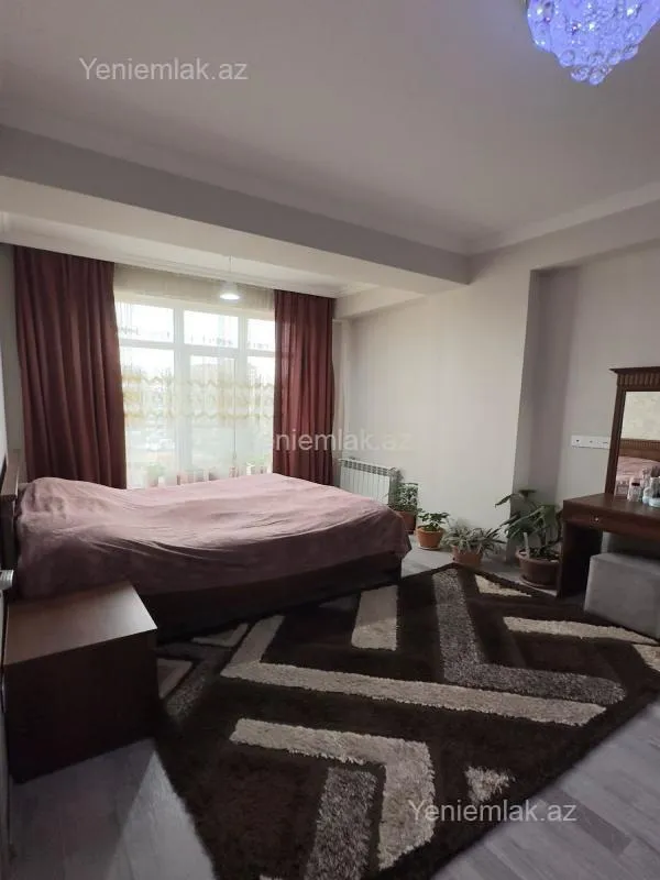 Satılır 3 otaqlı yeni tikili 130 m²