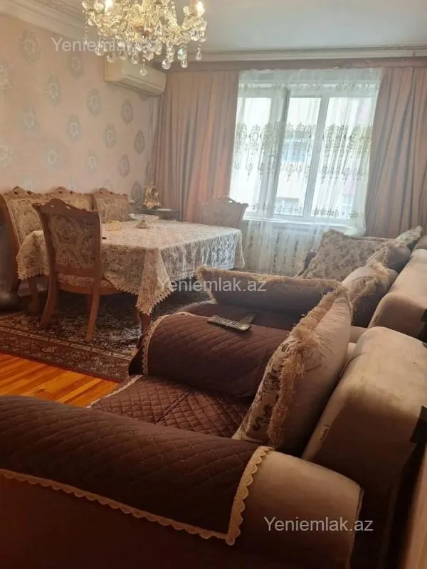 Satılır 2 otaqlı köhnə tikili 60 m²