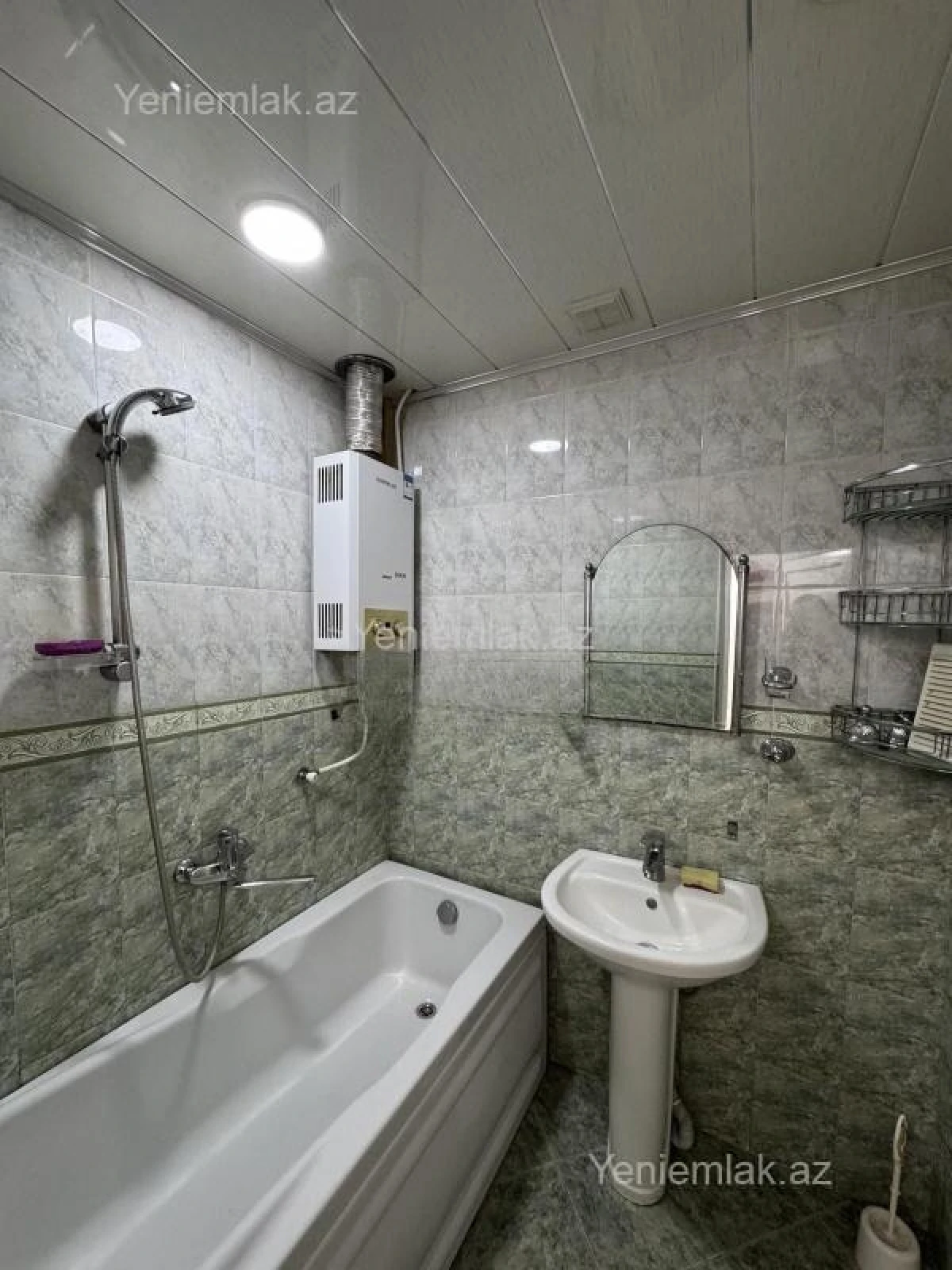 Satılır 2 otaqlı köhnə tikili 60 m²