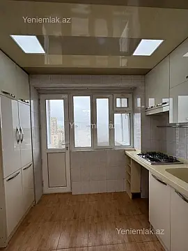 Satılır 2 otaqlı köhnə tikili 60 m²