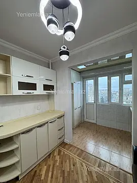 Satılır 2 otaqlı köhnə tikili 60 m²