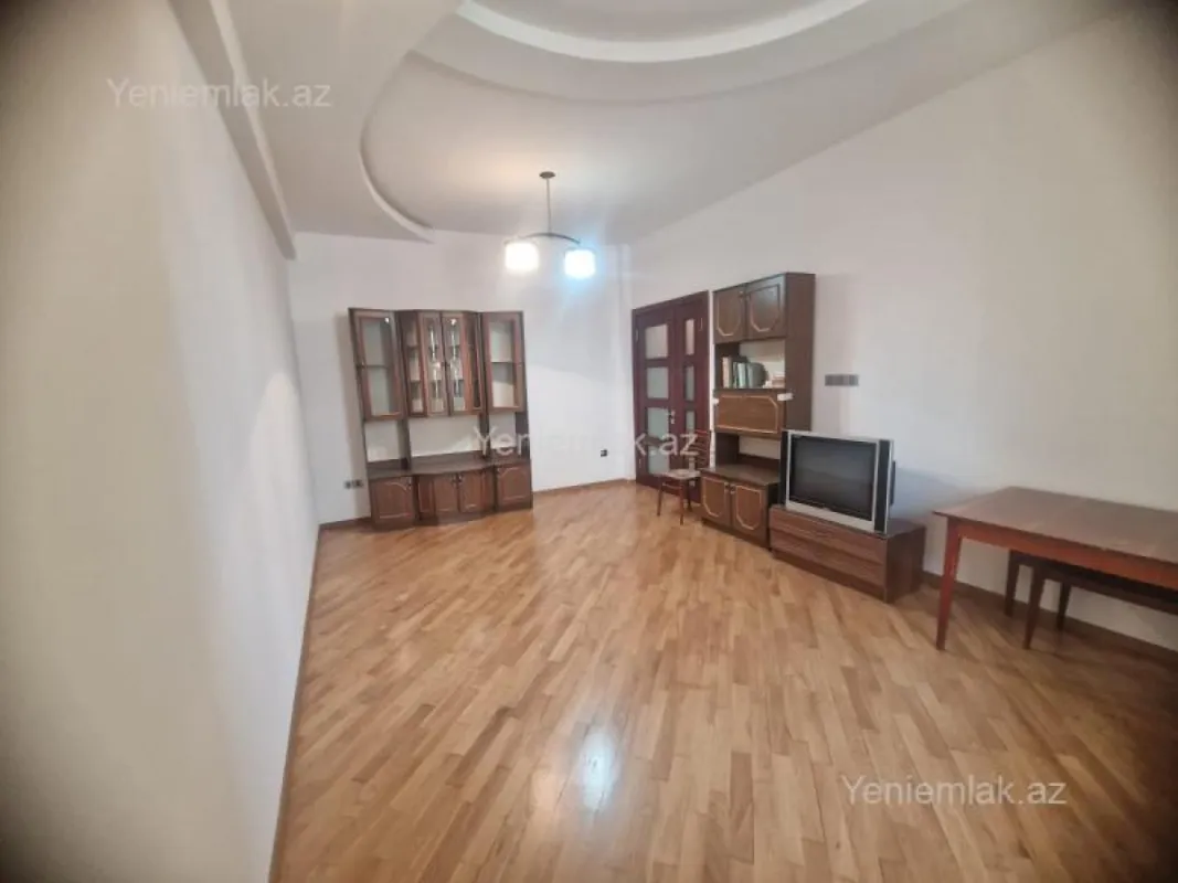 Satılır 2 otaqlı yeni tikili 60 m²