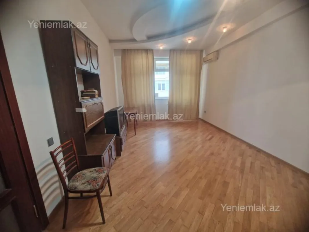 Satılır 2 otaqlı yeni tikili 60 m²