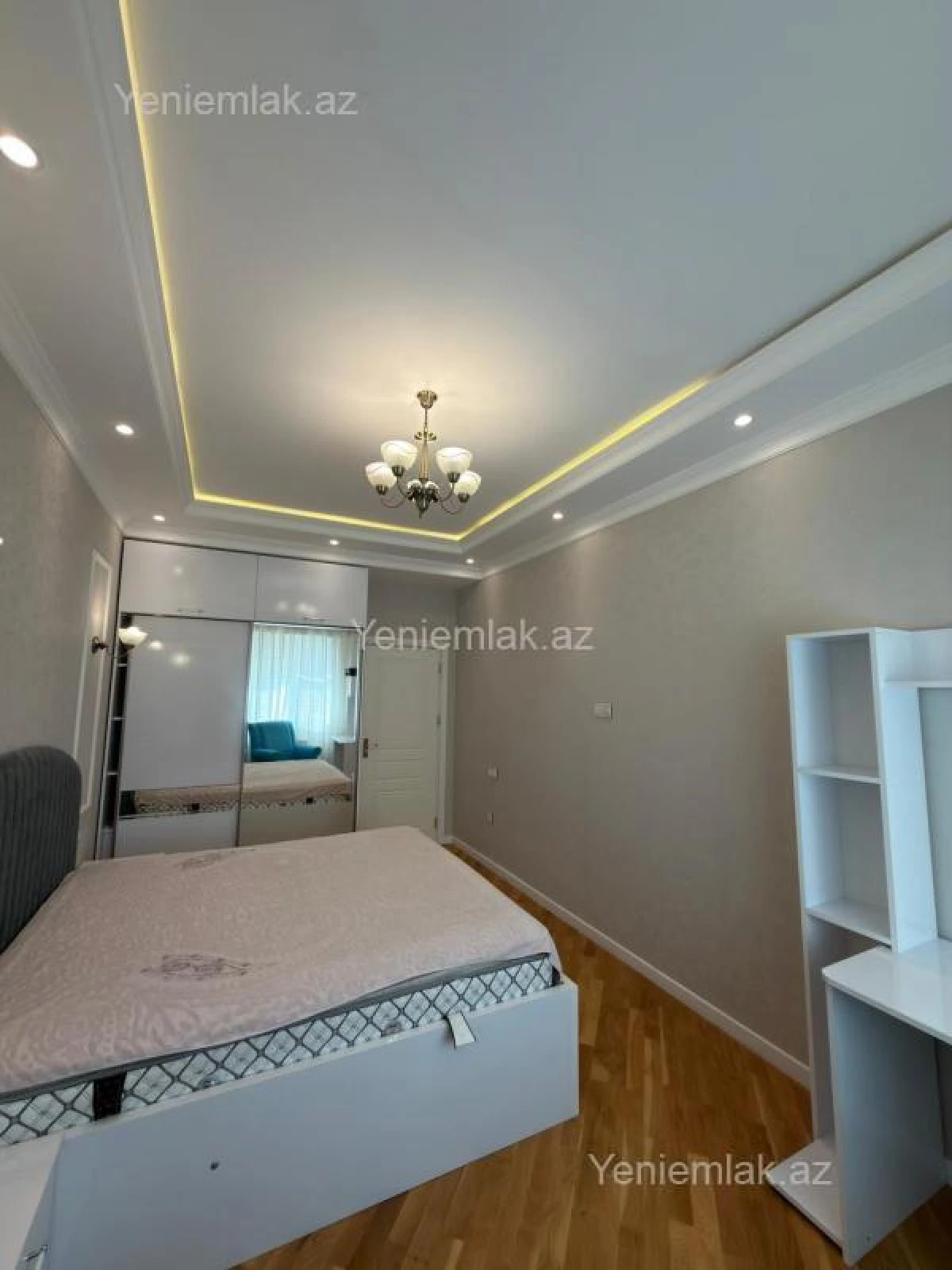 Satılır 4 otaqlı yeni tikili 136 m²