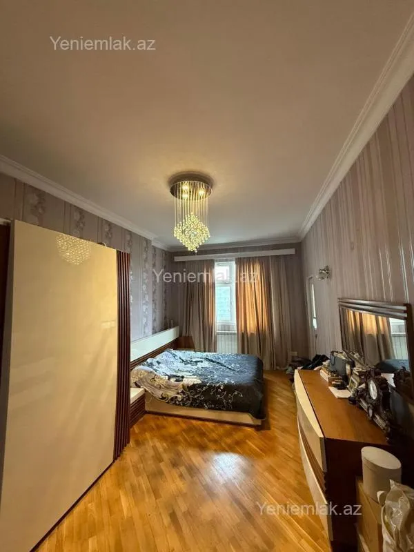 Satılır 3 otaqlı yeni tikili 122 m²