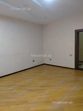 Satılır 4 otaqlı köhnə tikili 180 m²