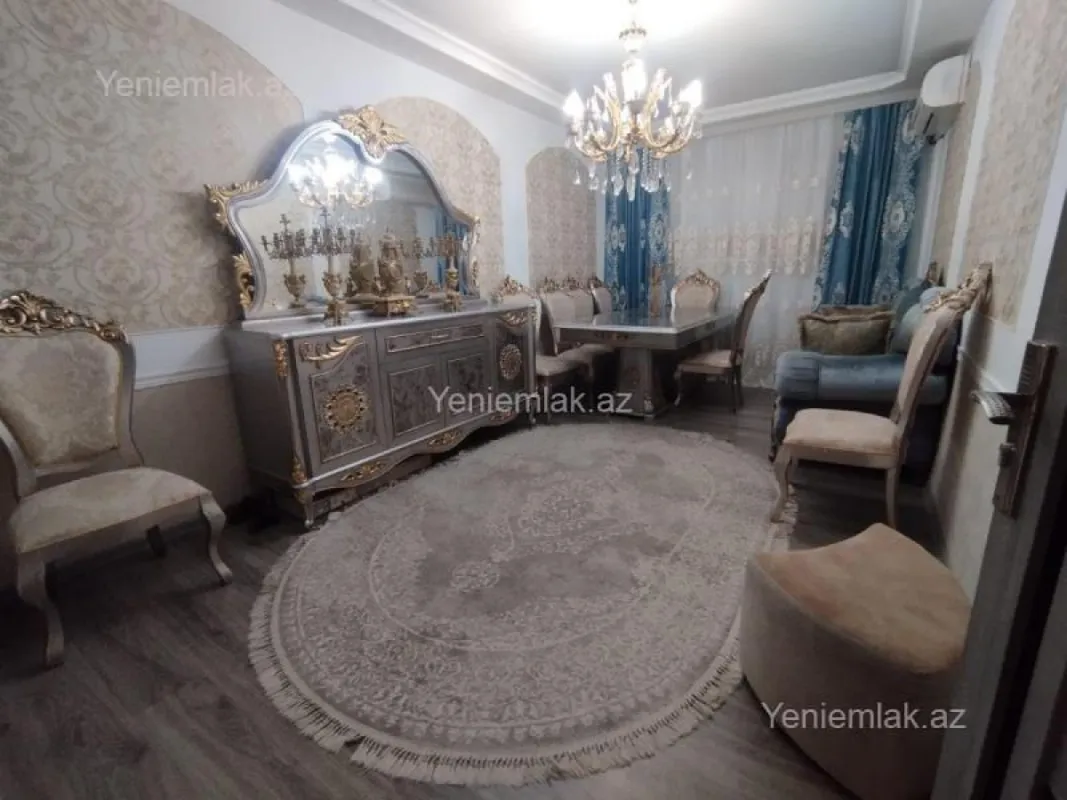 Satılır 4 otaqlı köhnə tikili 100 m²