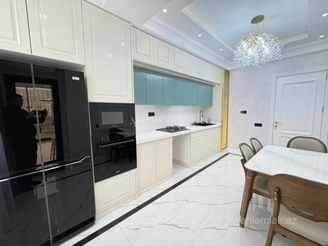 Satılır 3 otaqlı yeni tikili 95 m²