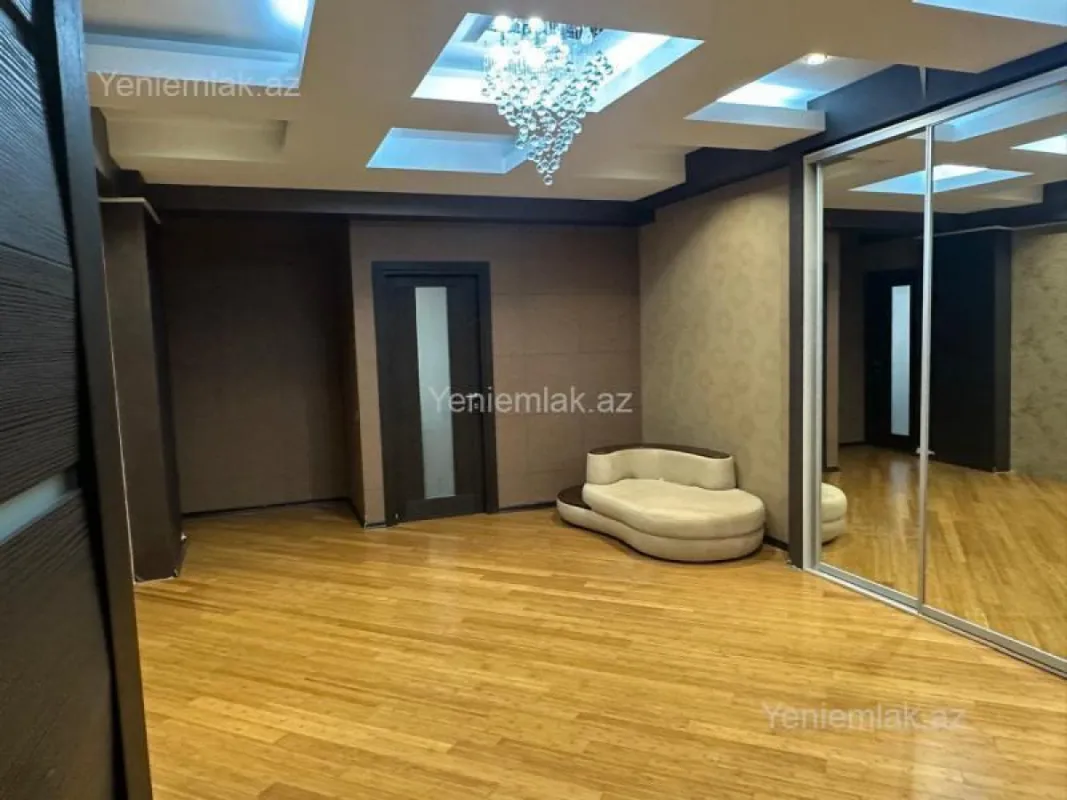 Satılır 3 otaqlı yeni tikili 170 m²