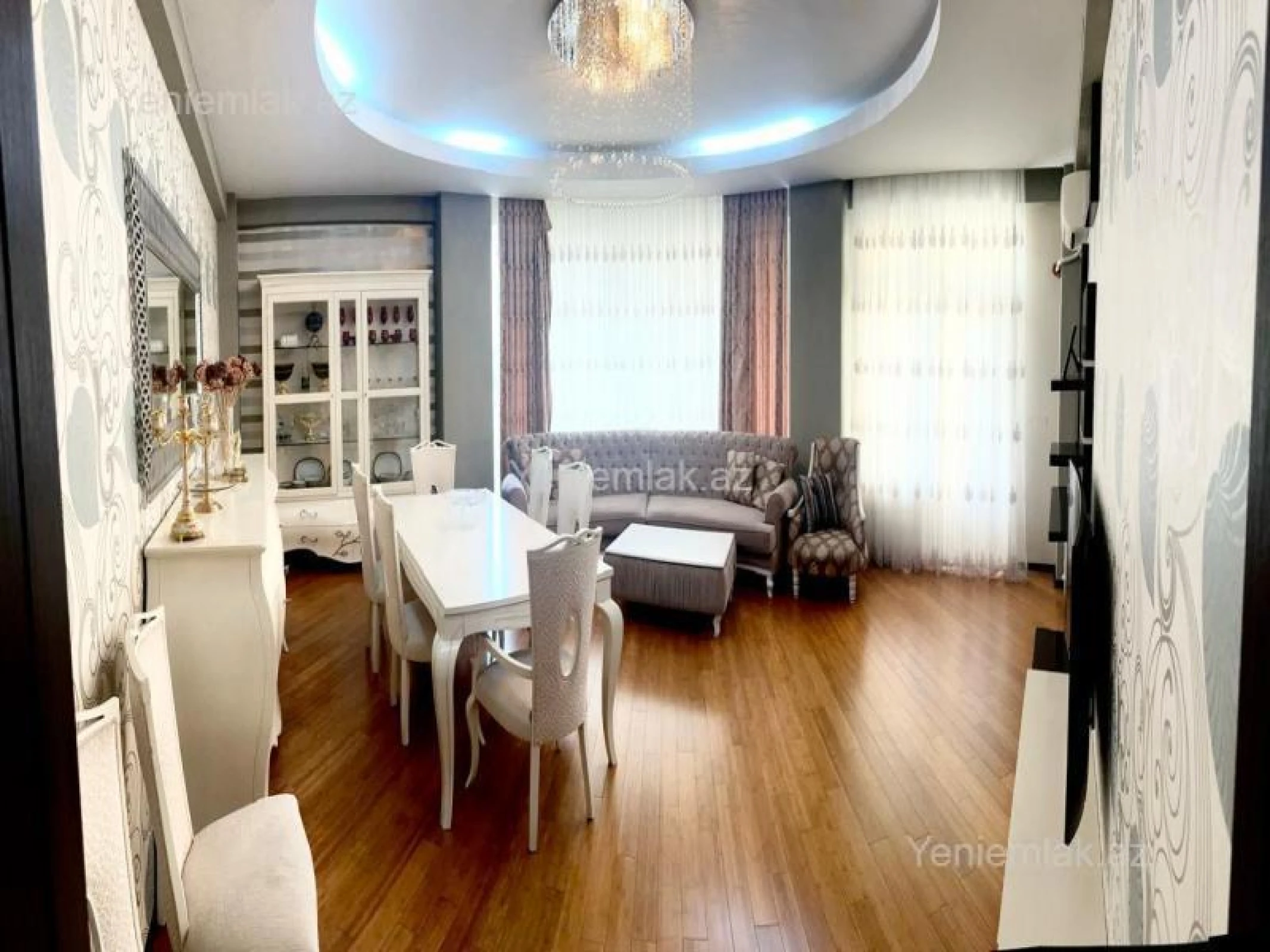 Satılır 3 otaqlı yeni tikili 170 m²