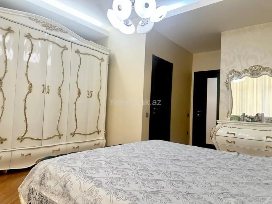 Satılır 3 otaqlı yeni tikili 170 m²