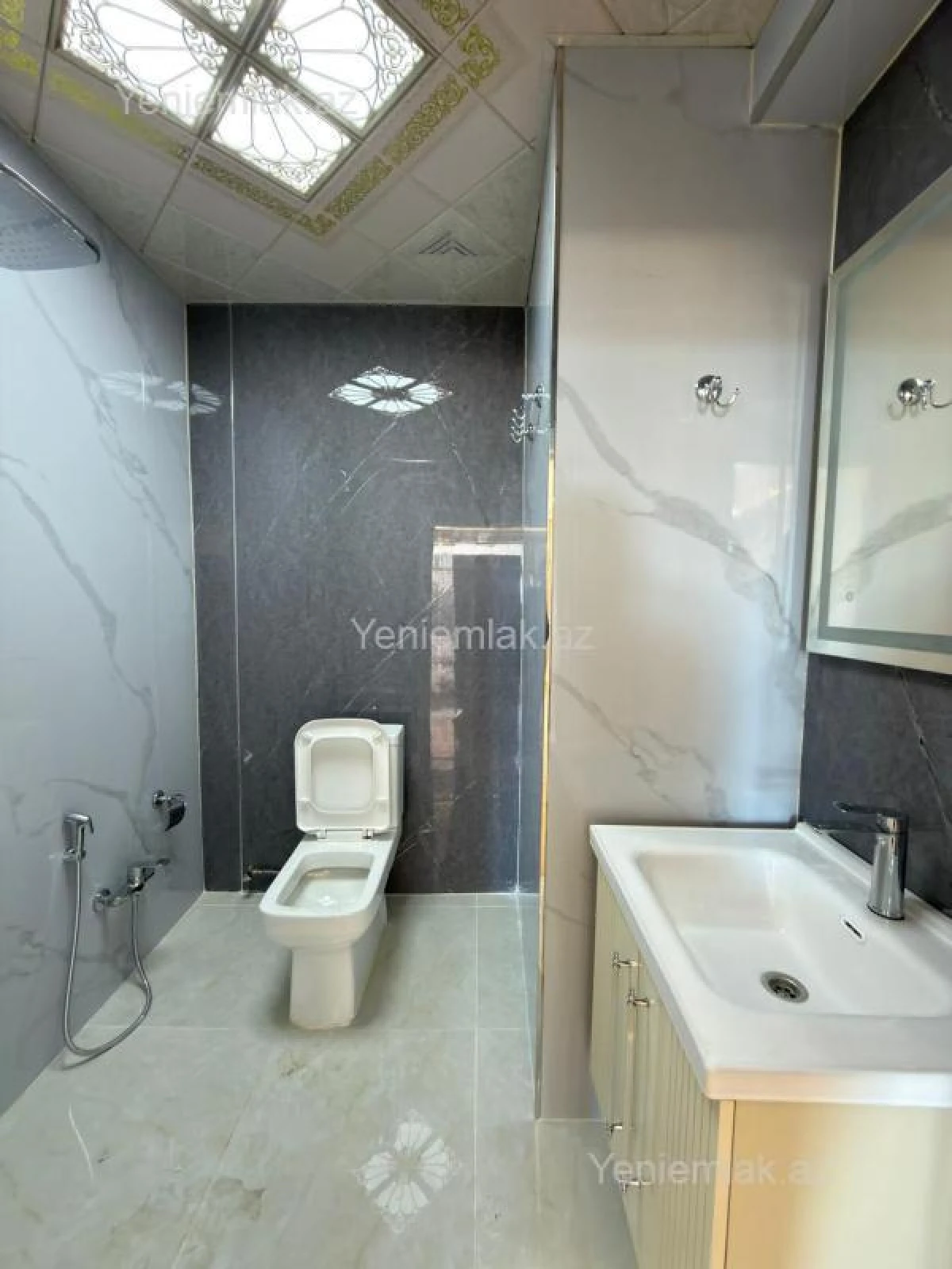 Satılır 3 otaqlı yeni tikili 134 m²