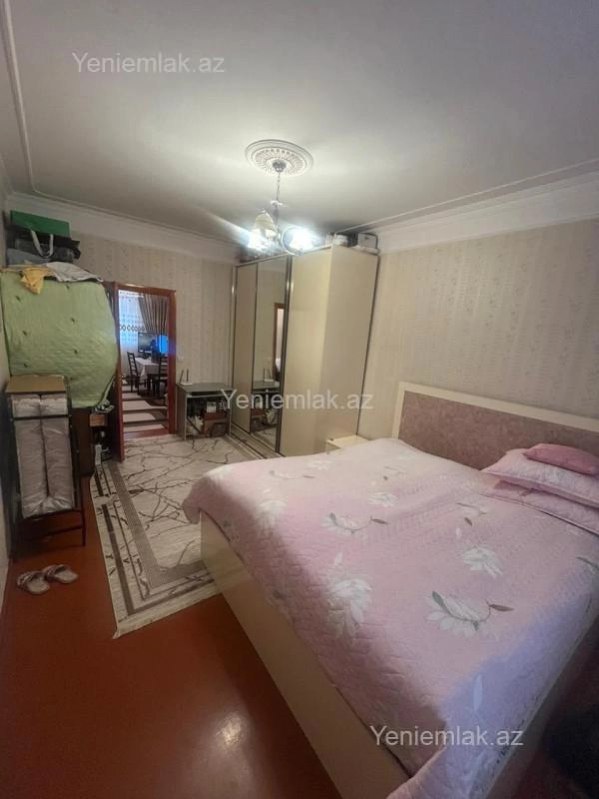 Satılır 2 otaqlı köhnə tikili 56 m²
