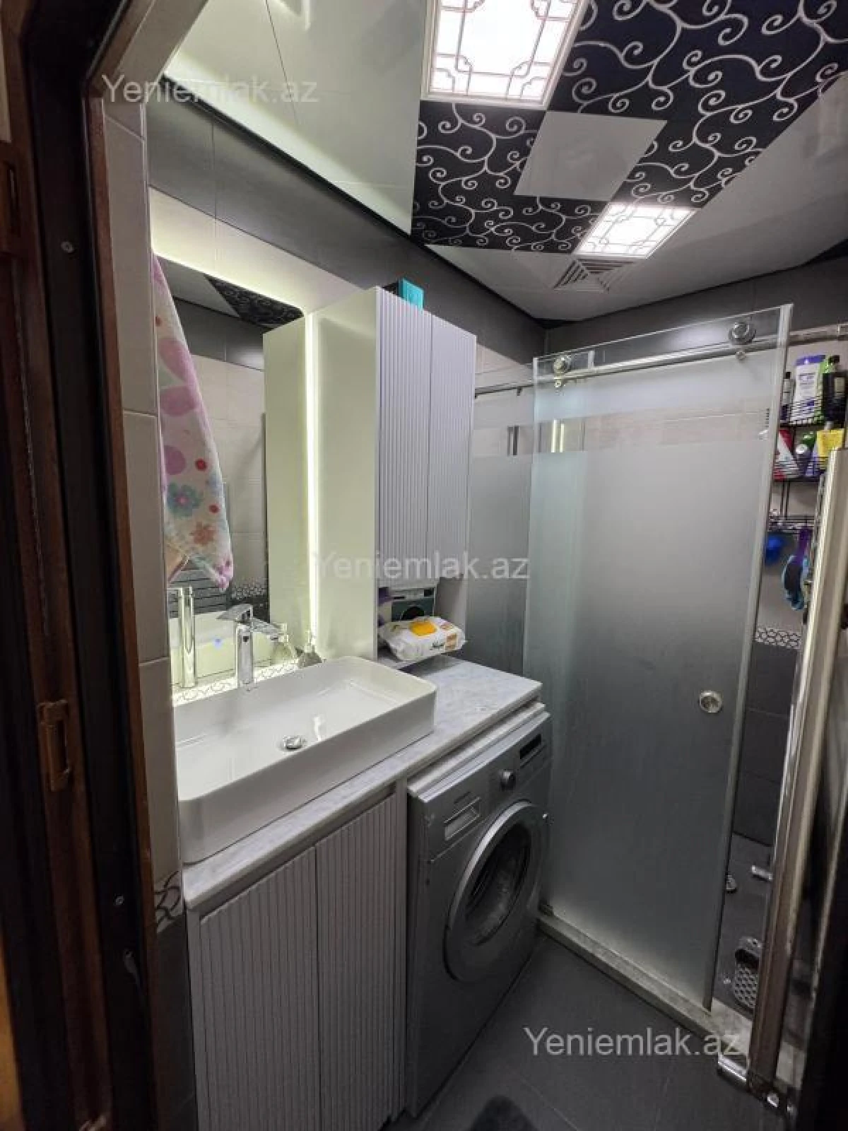 Satılır 4 otaqlı köhnə tikili 100 m²