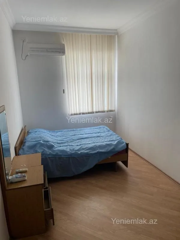 Satılır 5 otaqlı həyət evi 220 m²