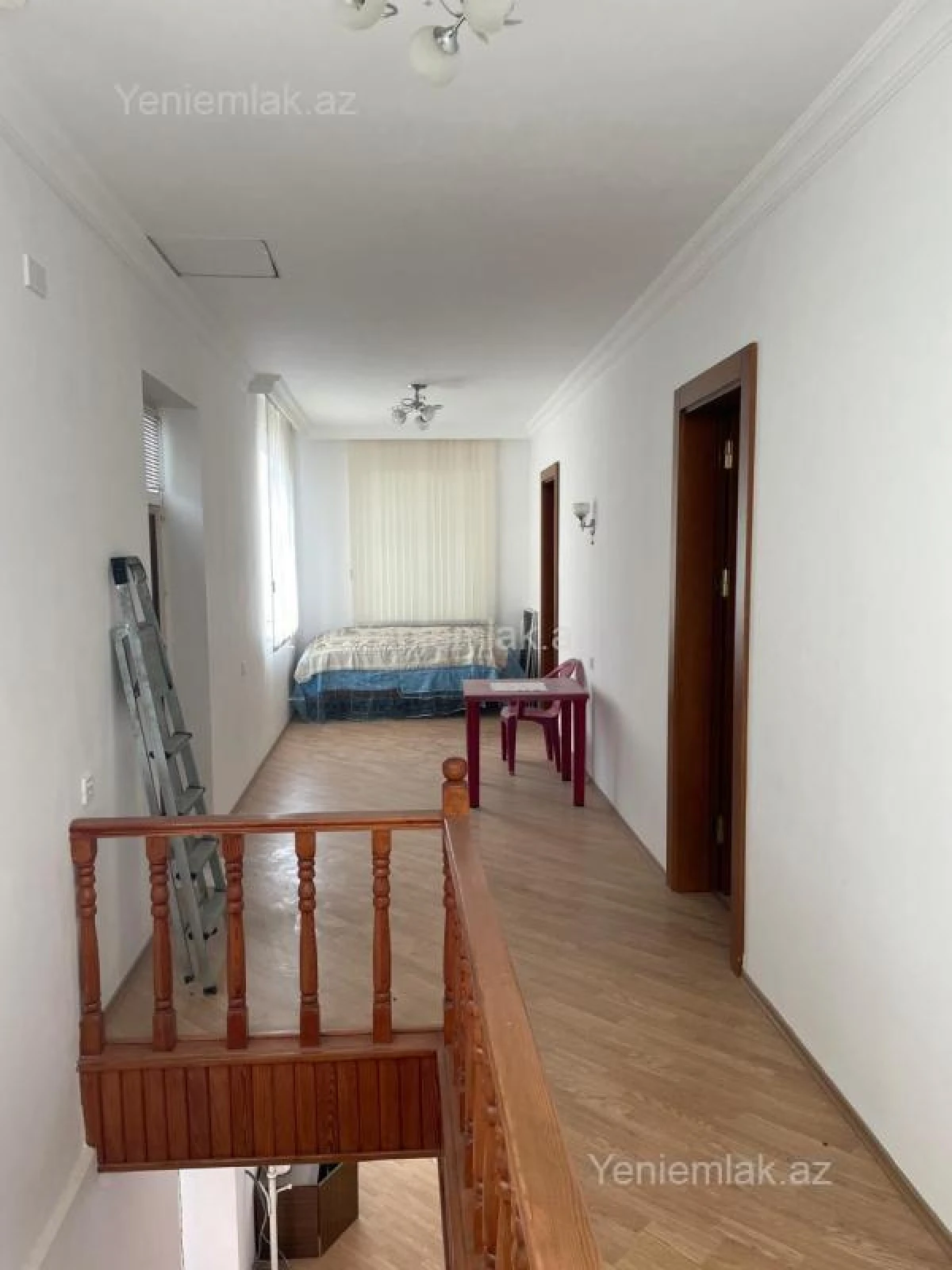 Satılır 5 otaqlı həyət evi 220 m²