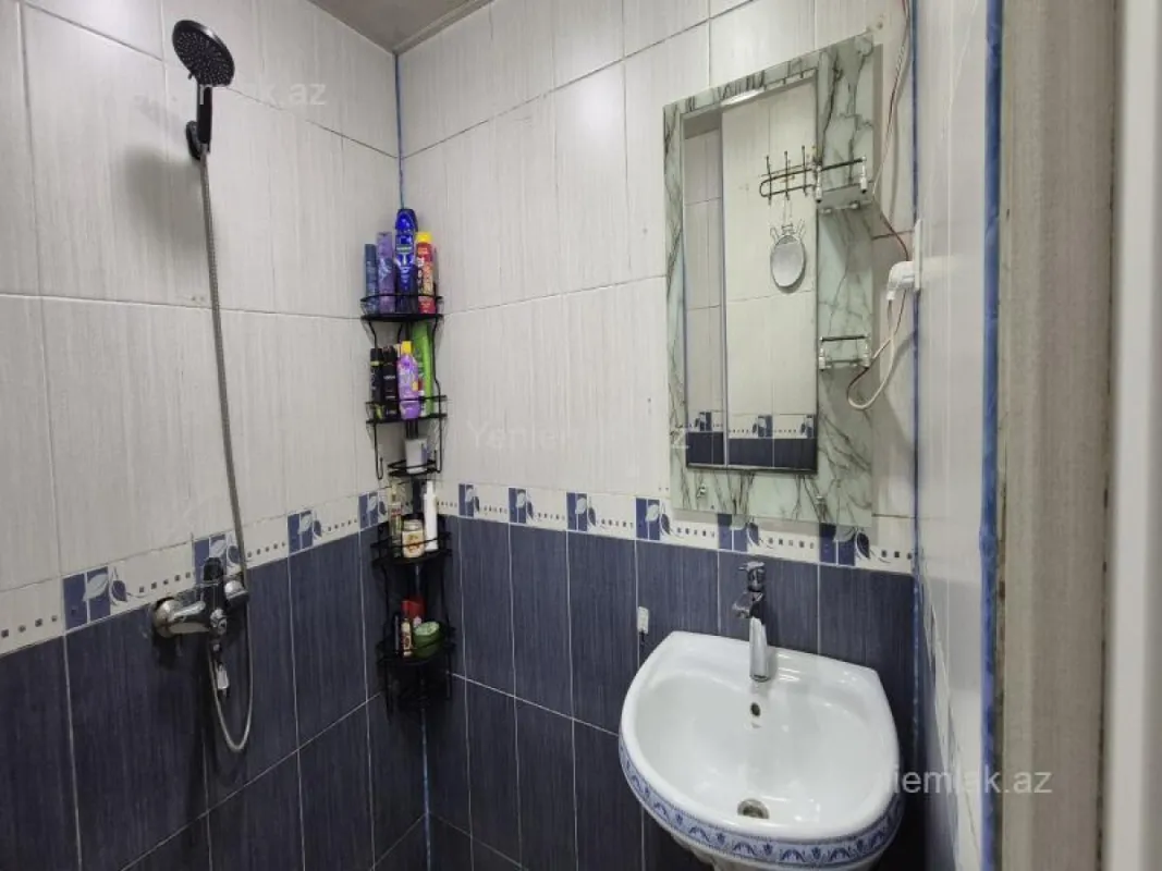 Satılır 3 otaqlı köhnə tikili 60 m²