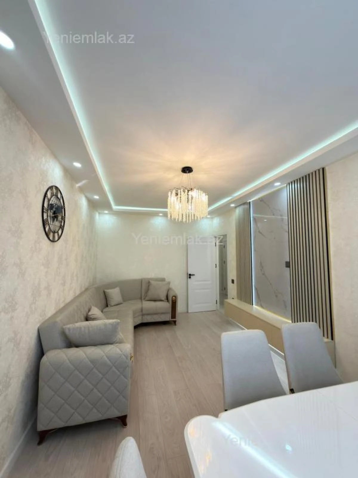 Satılır 2 otaqlı köhnə tikili 60 m²
