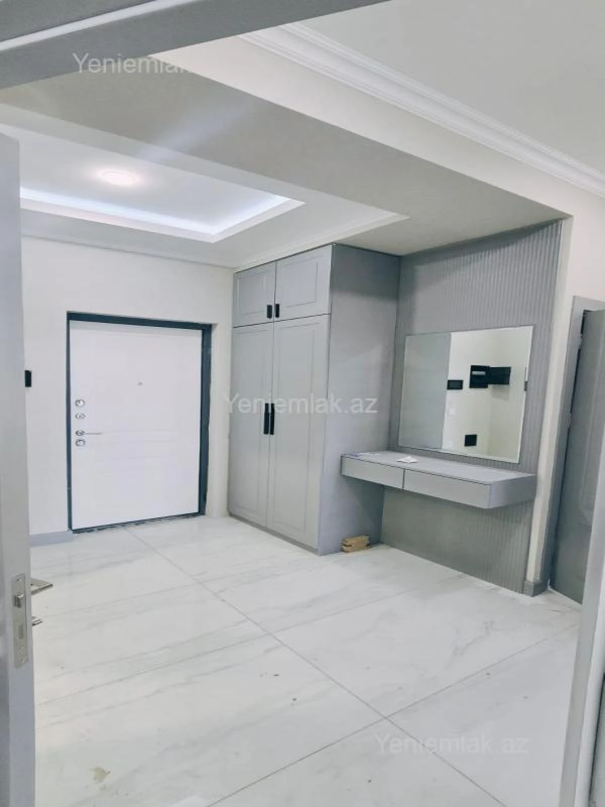 Satılır 3 otaqlı yeni tikili 112 m²