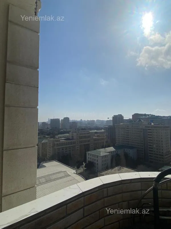 Satılır 2 otaqlı yeni tikili 72 m²