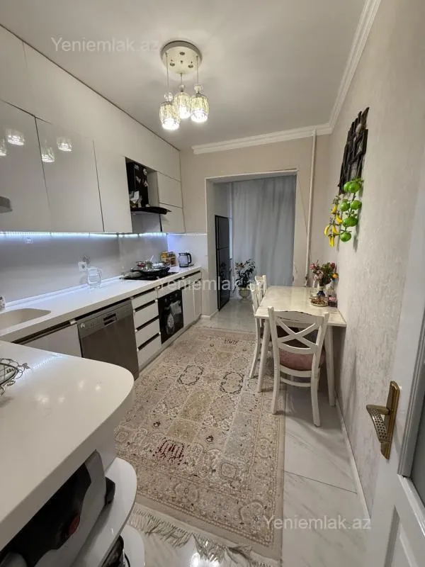 Satılır 3 otaqlı köhnə tikili 72 m²