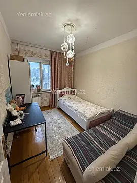 Satılır 3 otaqlı köhnə tikili 72 m²