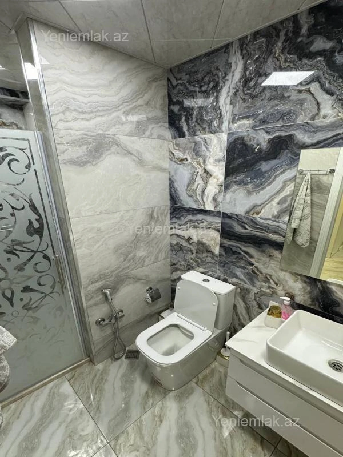 Satılır 2 otaqlı yeni tikili 95 m²