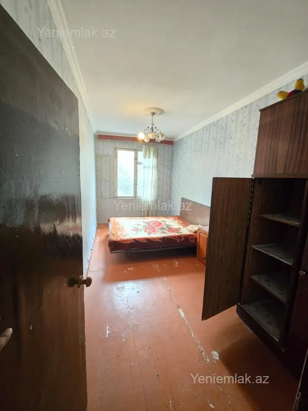 Satılır 2 otaqlı köhnə tikili 50 m²