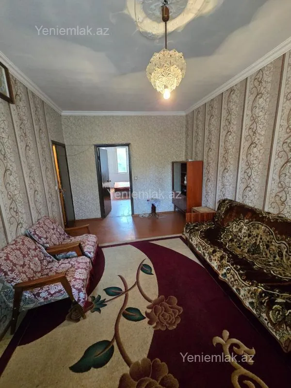 Satılır 2 otaqlı köhnə tikili 50 m²