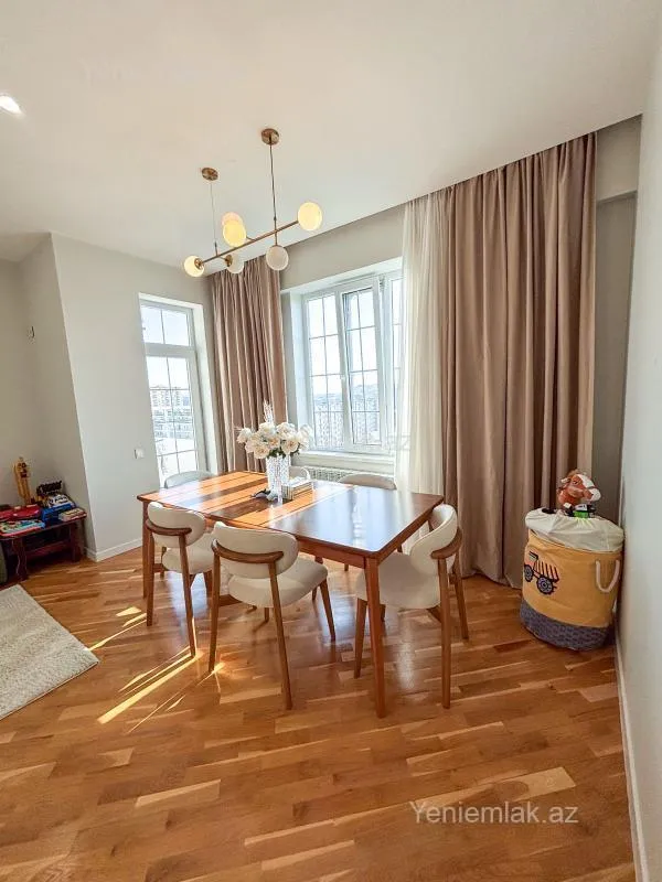 Satılır 2 otaqlı yeni tikili 100 m²