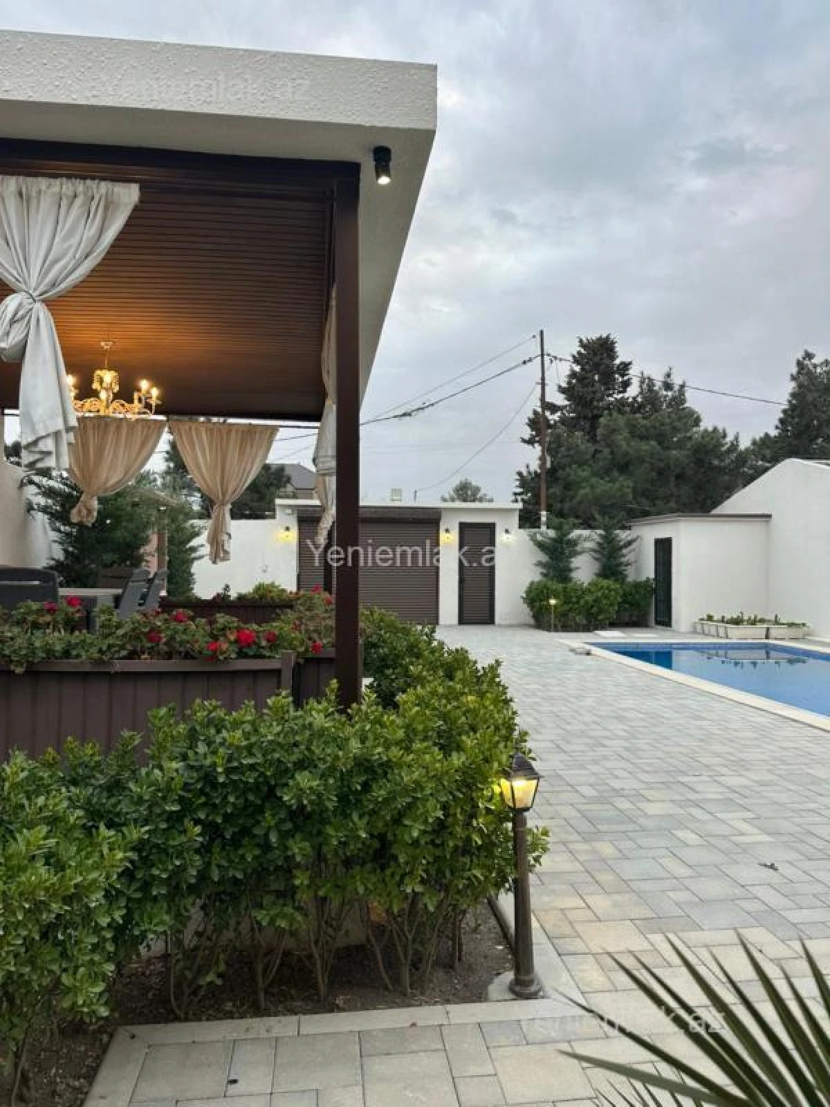 Satılır 4 otaqlı həyət evi 170 m²