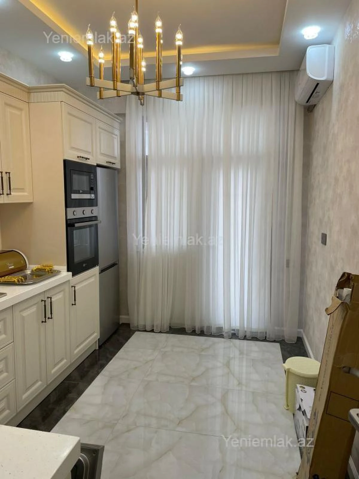 Satılır 3 otaqlı yeni tikili 137 m²