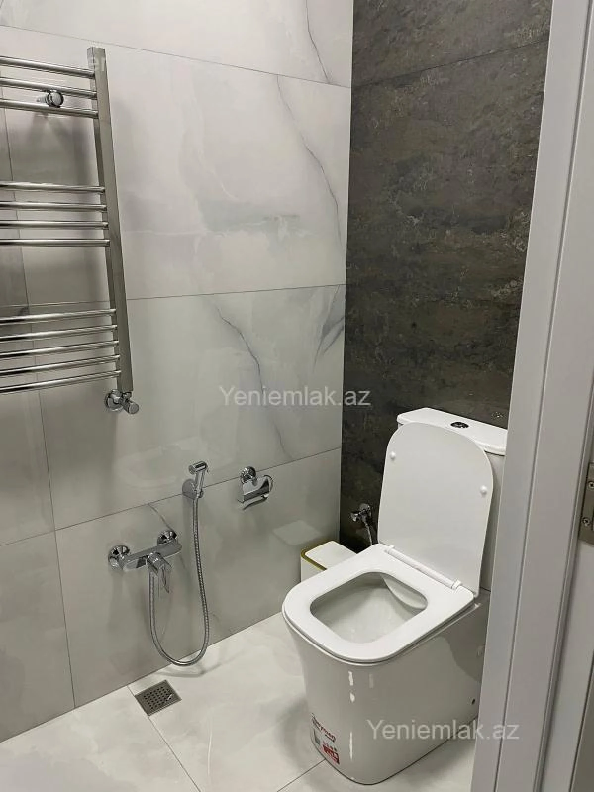 Satılır 3 otaqlı yeni tikili 137 m²