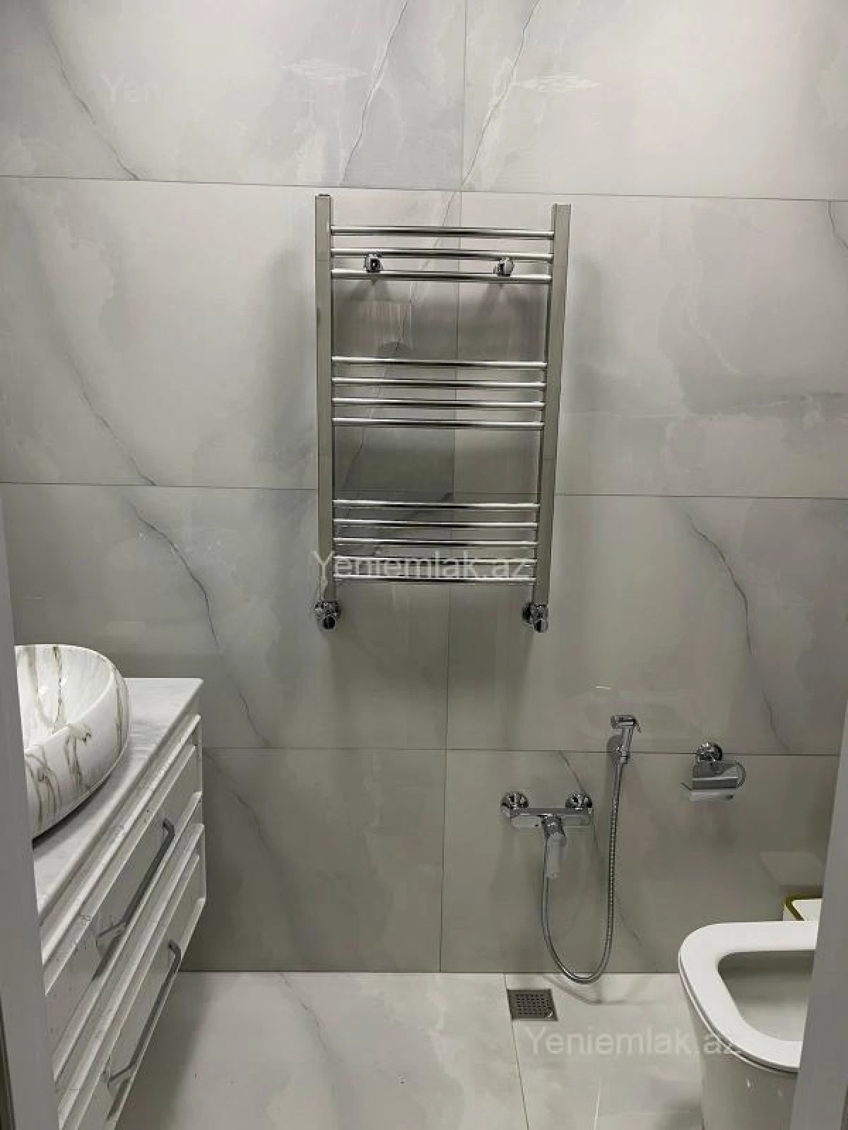 Satılır 3 otaqlı yeni tikili 137 m²