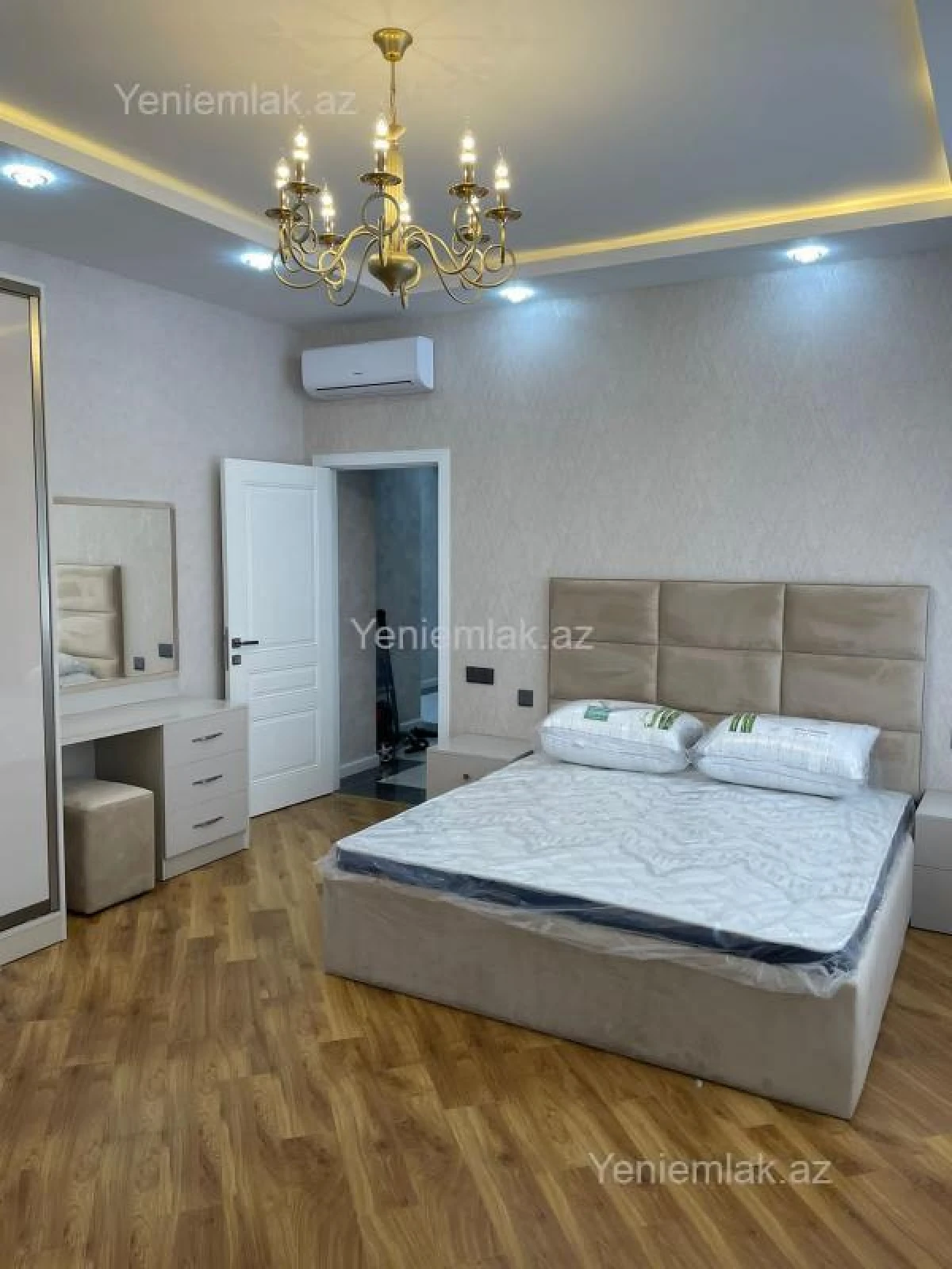 Satılır 3 otaqlı yeni tikili 137 m²