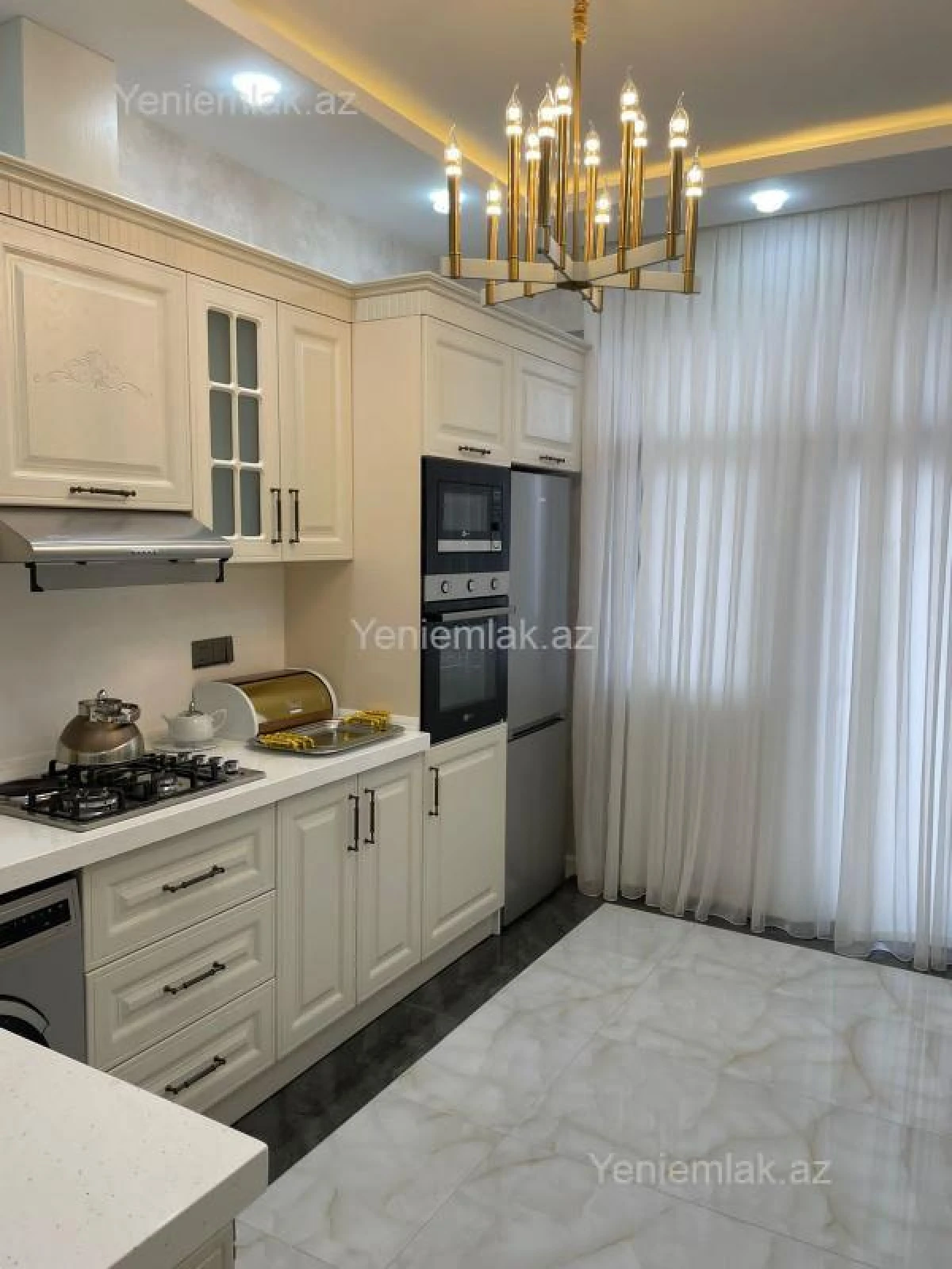 Satılır 3 otaqlı yeni tikili 137 m²