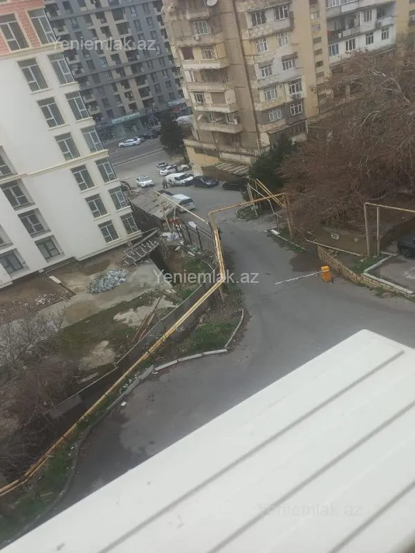 Satılır 2 otaqlı köhnə tikili 47 m²