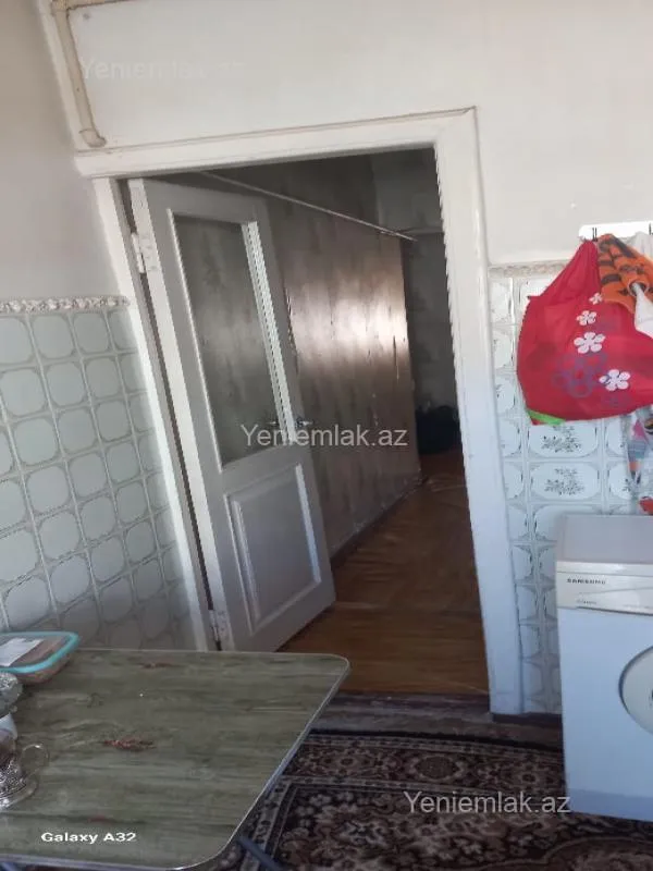 Satılır 2 otaqlı köhnə tikili 47 m²