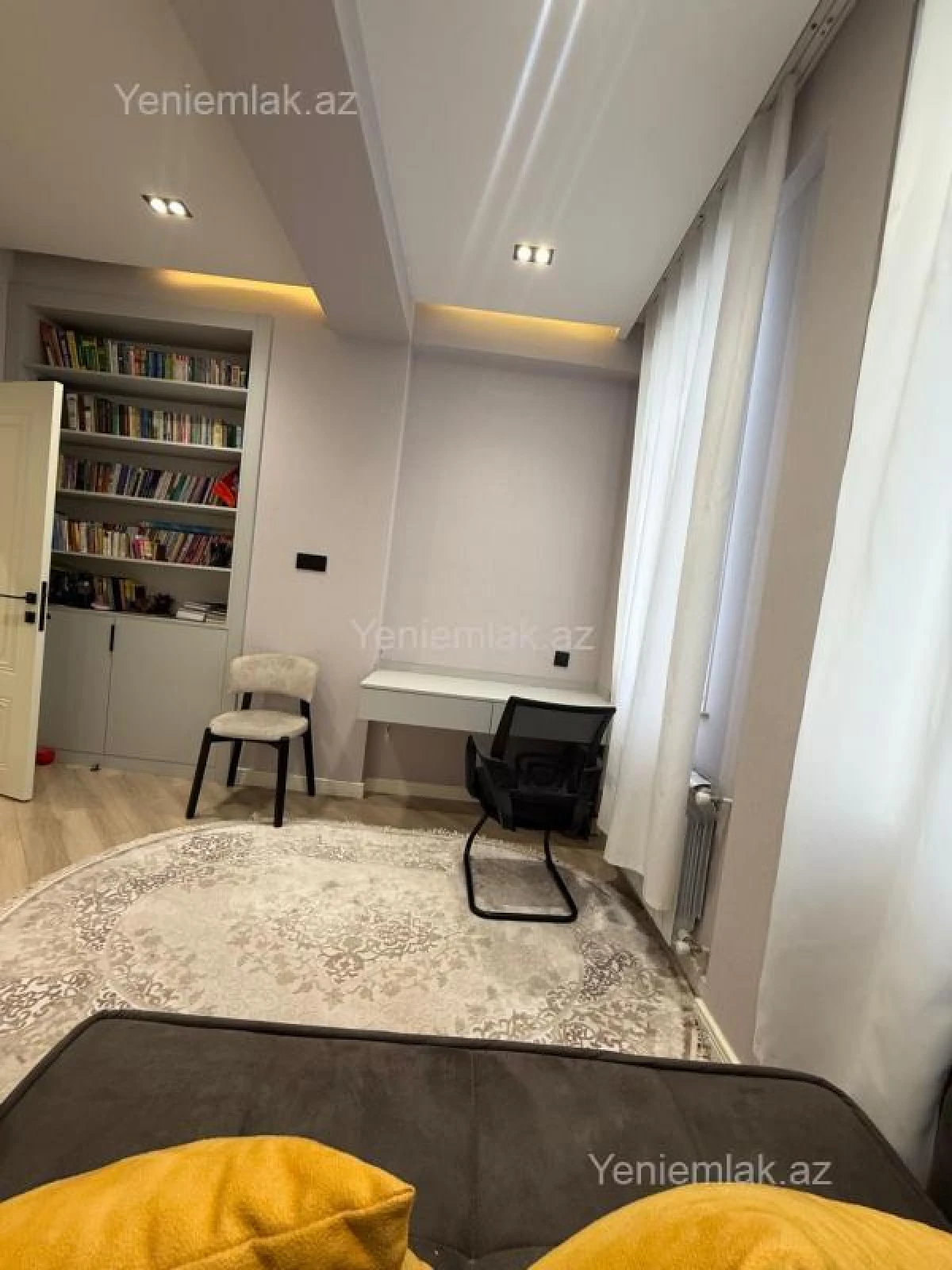 Satılır 3 otaqlı yeni tikili 137.5 m²