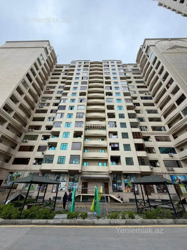 Satılır 3 otaqlı yeni tikili 126.5 m²