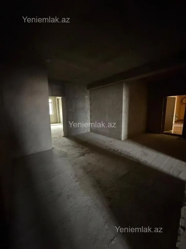 Satılır 3 otaqlı yeni tikili 126.5 m²