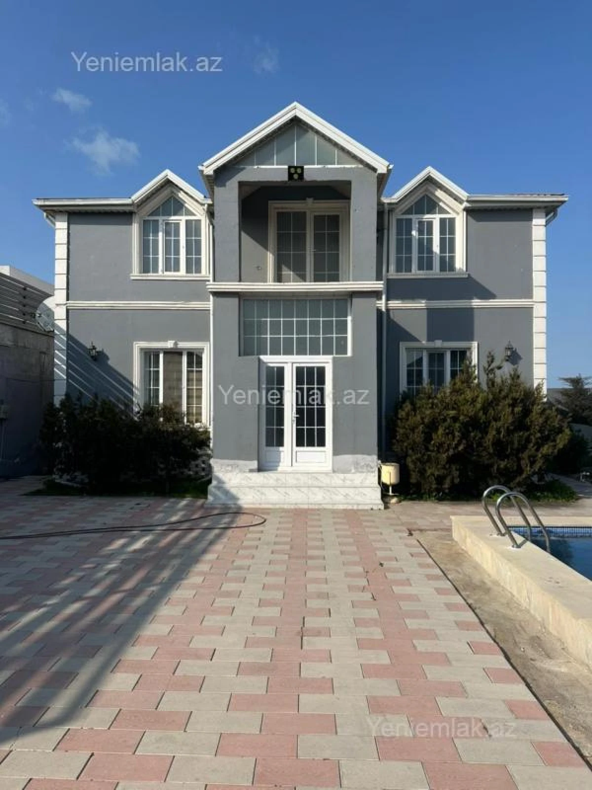 Satılır 5 otaqlı həyət evi 200 m²