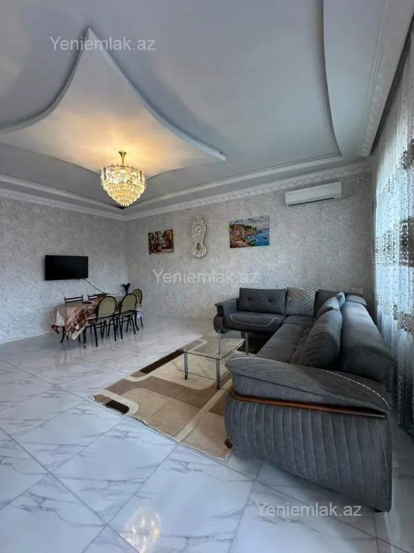 Satılır 5 otaqlı həyət evi 200 m²