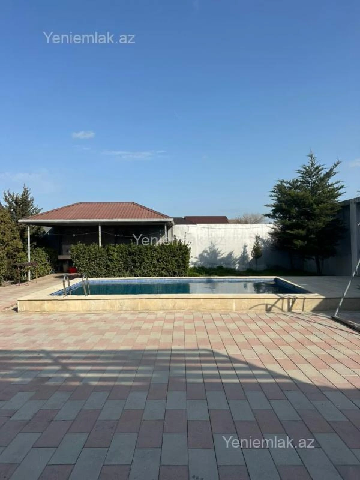 Satılır 5 otaqlı həyət evi 200 m²