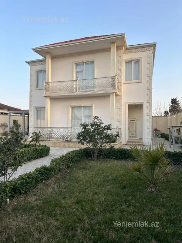 Satılır 4 otaqlı həyət evi 200 m²